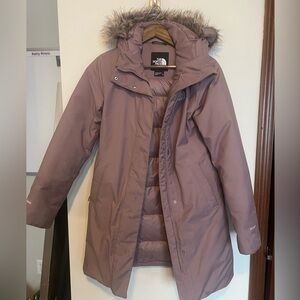 The North Face Women's Mauve Arctic Parka XS